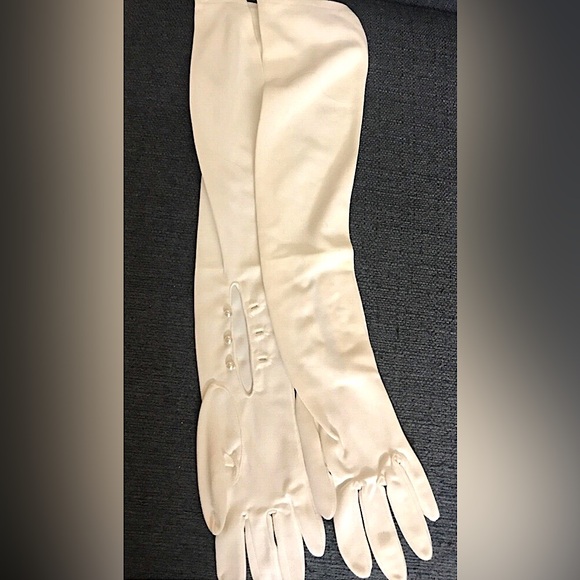 Vintage 1950s Nylon White LONG Opera Gloves 21” 3 Pearl Buttons Sz 6 1/2 W Bag - Picture 2 of 2